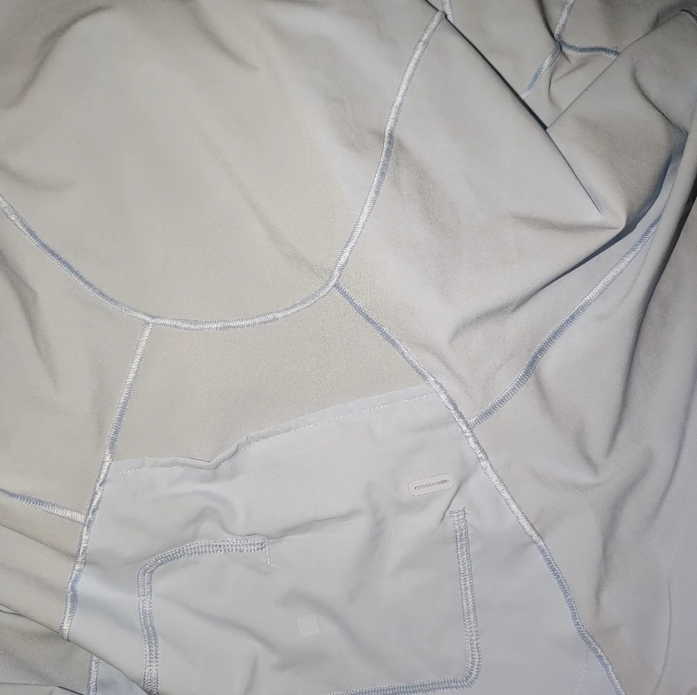Lululemon Mist Over Windbreaker Light Blue - Picture 6 of 12